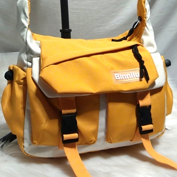 Binnilu Handbags - SALE! Binnilu Messenger/Crossbody Bag Gently Used